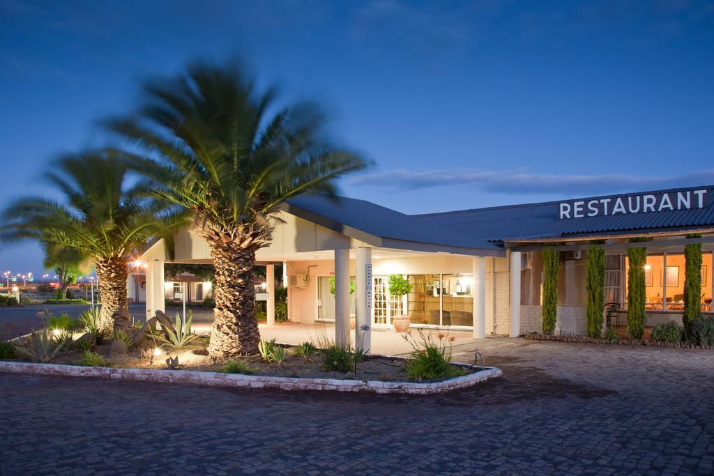 Wagon Wheel Country Lodge Beaufort West Ngoại thất bức ảnh