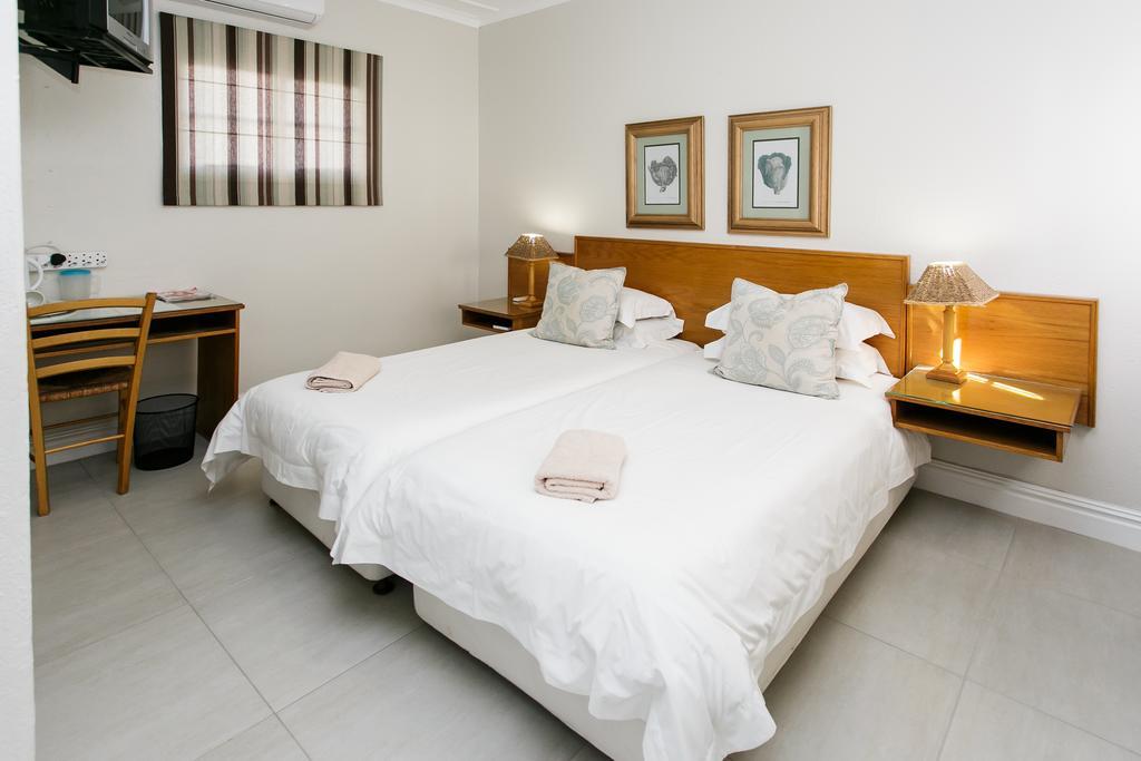 Wagon Wheel Country Lodge Beaufort West Ngoại thất bức ảnh