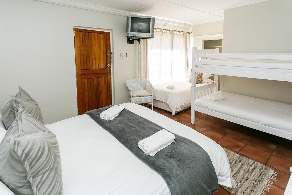 Wagon Wheel Country Lodge Beaufort West Ngoại thất bức ảnh