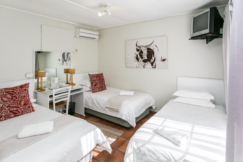 Wagon Wheel Country Lodge Beaufort West Ngoại thất bức ảnh