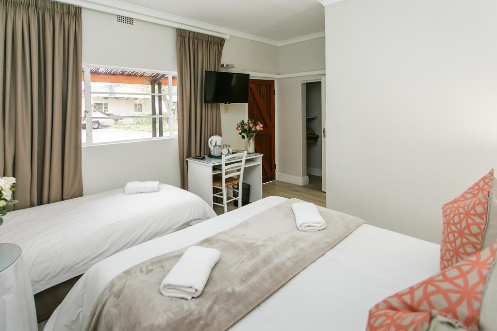 Wagon Wheel Country Lodge Beaufort West Ngoại thất bức ảnh