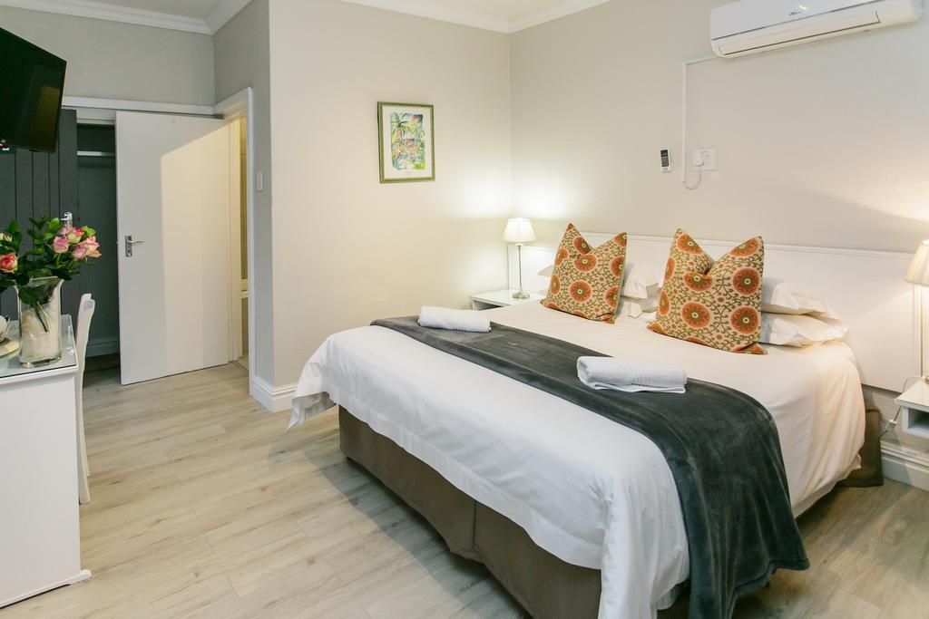 Wagon Wheel Country Lodge Beaufort West Ngoại thất bức ảnh
