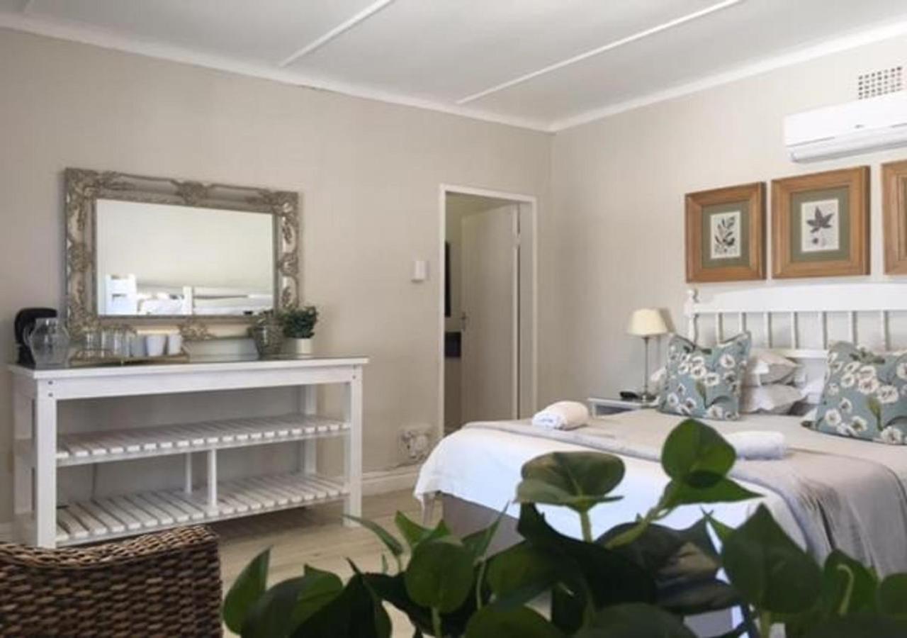 Wagon Wheel Country Lodge Beaufort West Ngoại thất bức ảnh