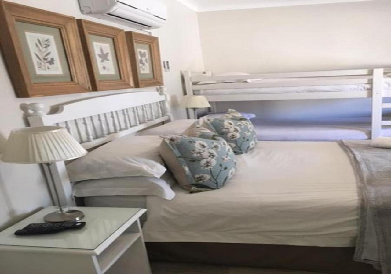 Wagon Wheel Country Lodge Beaufort West Ngoại thất bức ảnh