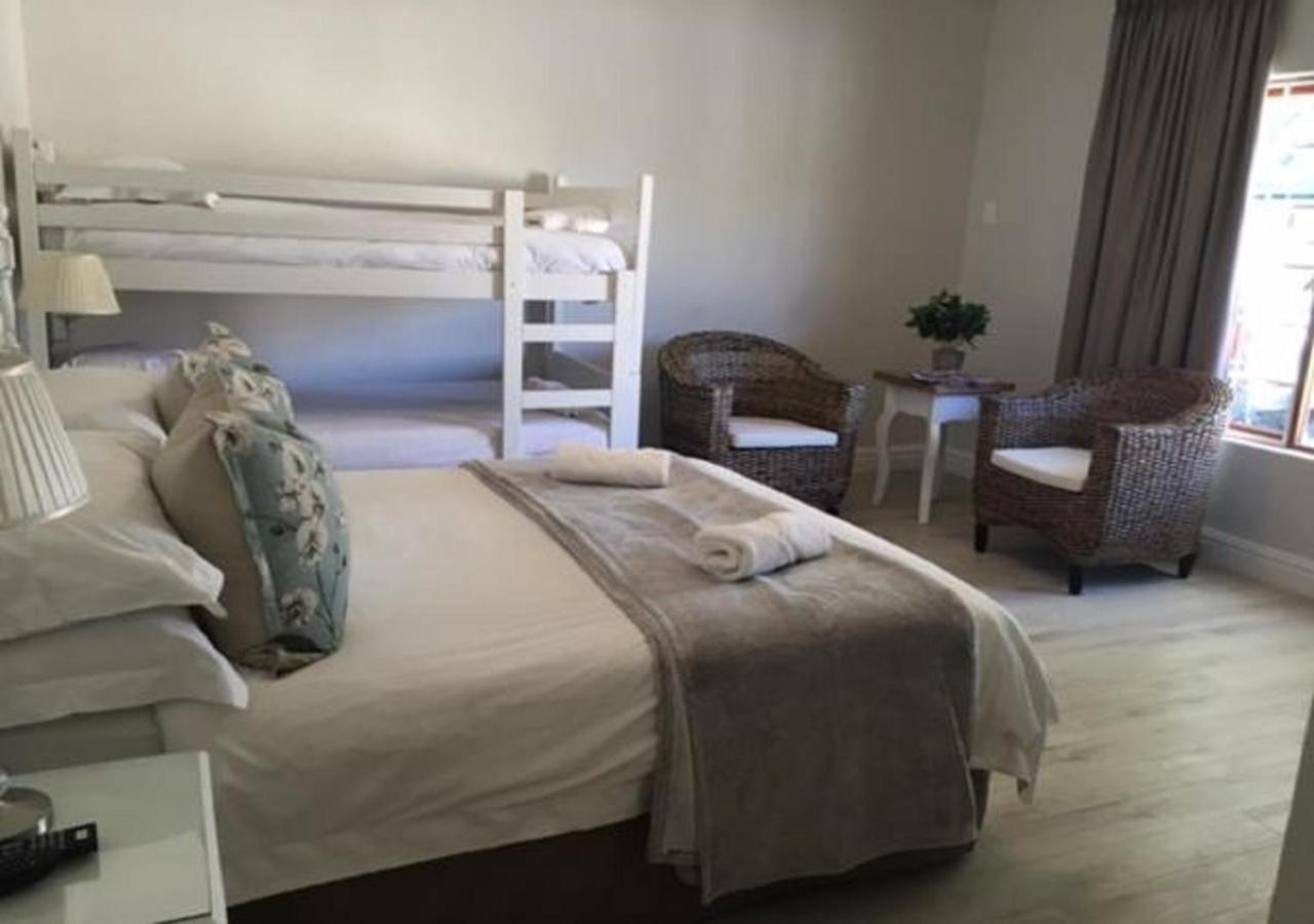 Wagon Wheel Country Lodge Beaufort West Ngoại thất bức ảnh