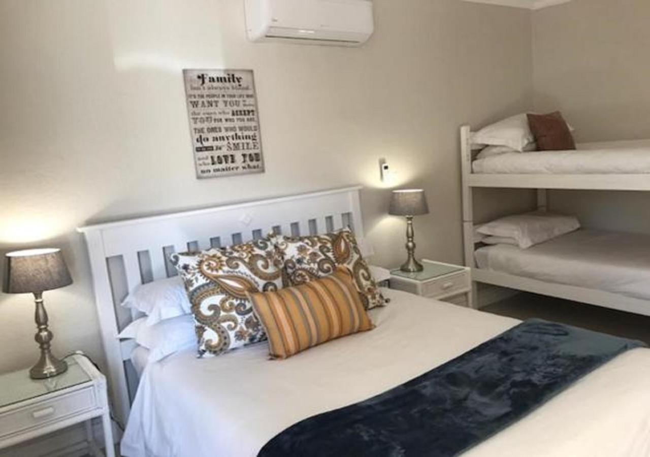 Wagon Wheel Country Lodge Beaufort West Ngoại thất bức ảnh